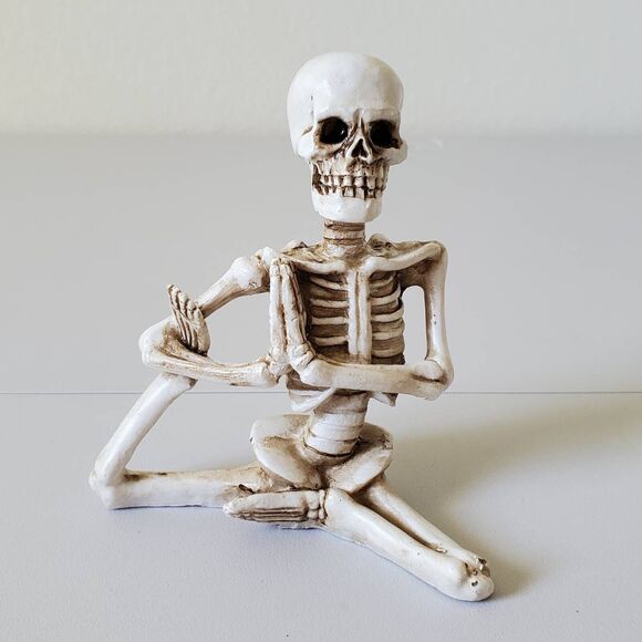 Halloween Yoga Skeleton Figurines Decorations Zen Poses Resin Set of 4 New - Picture 14 of 16